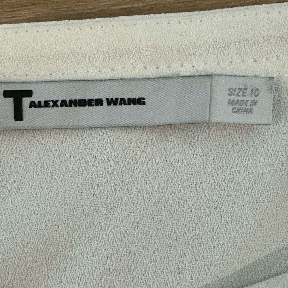 T by Alexander Wang Crepe Cold Shoulder Top - New with Tags - Women's size 10 - Picture 8 of 8